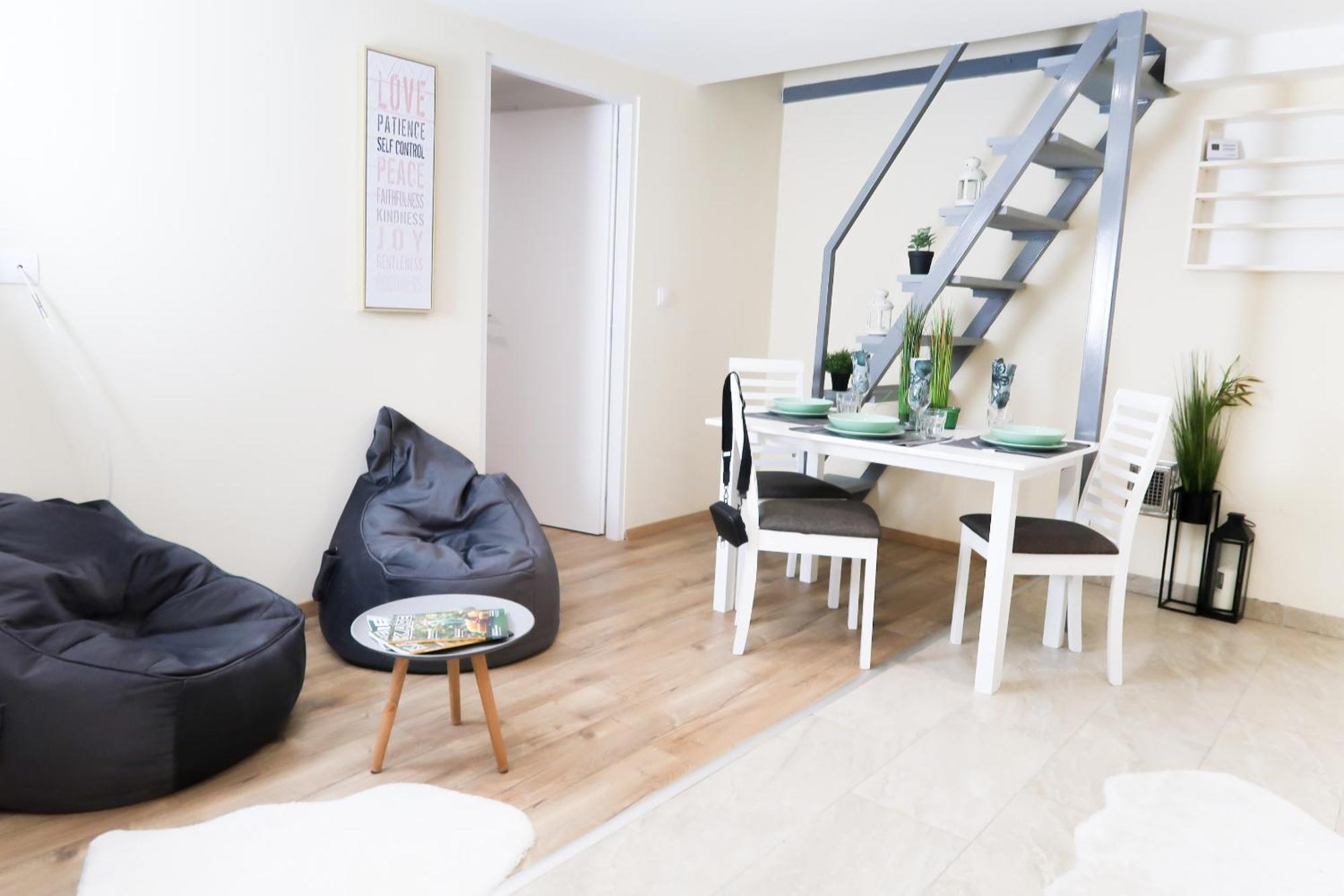 Budapest City Center, Nicely Renovated Apartment With 3 Bedrooms Ngoại thất bức ảnh