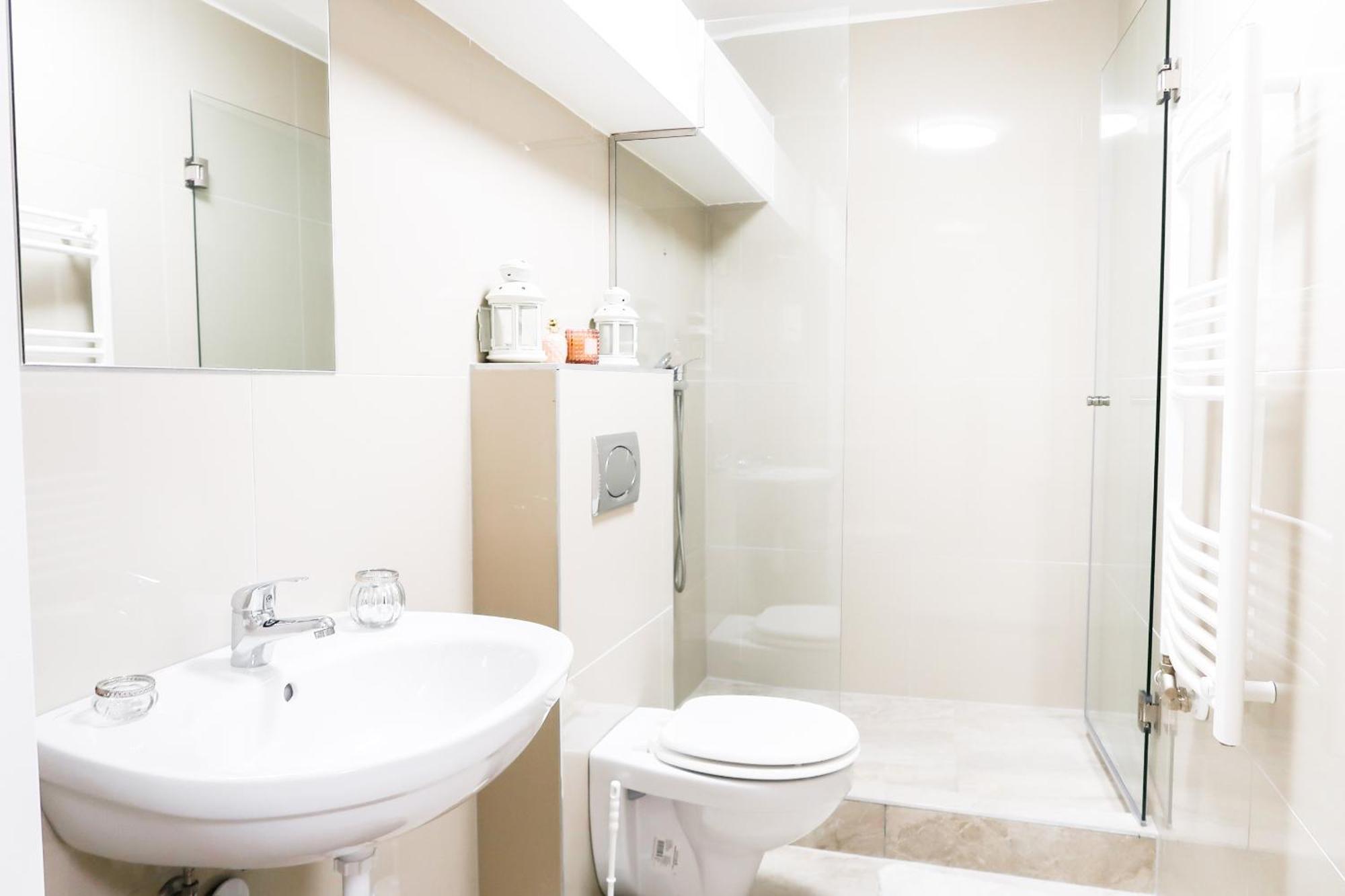 Budapest City Center, Nicely Renovated Apartment With 3 Bedrooms Ngoại thất bức ảnh